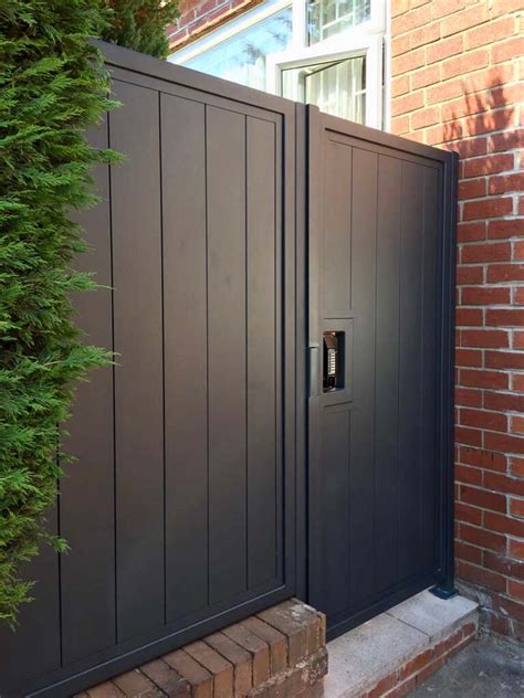 metal gate to side of house|contemporary metal side gates uk.